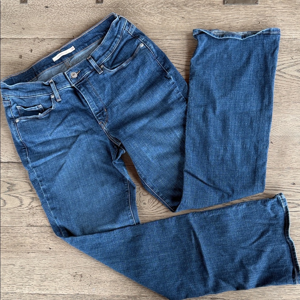 Levi Classic Bootcut Jeans 29